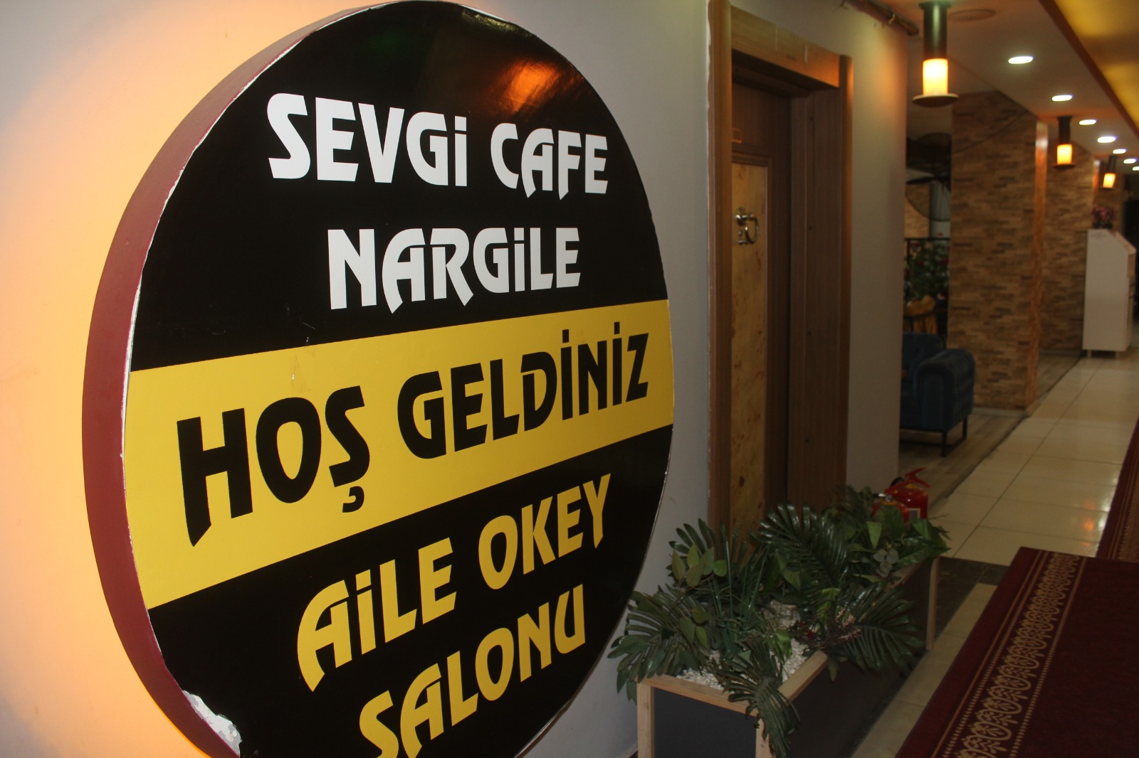 Van’ın en genç kafe işletmecisi sektöre yeni bir soluk getirmeyi amaçlıyor