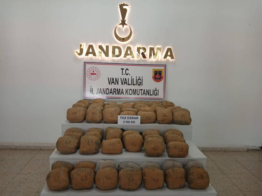 Van’da 139 kilogram uyuşturucu ele geçirildi