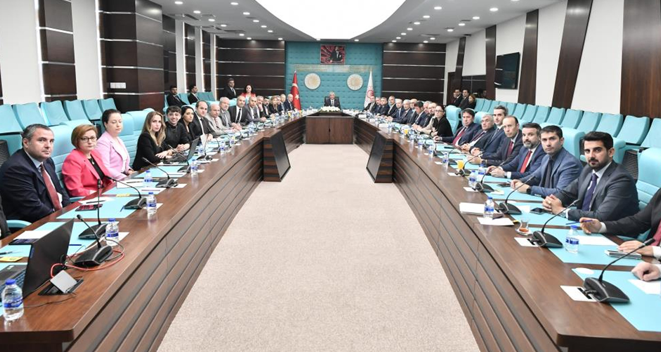 Bakan Bolat: ‘Otomotiv sektöründe çok ciddi çürük elmalar var’