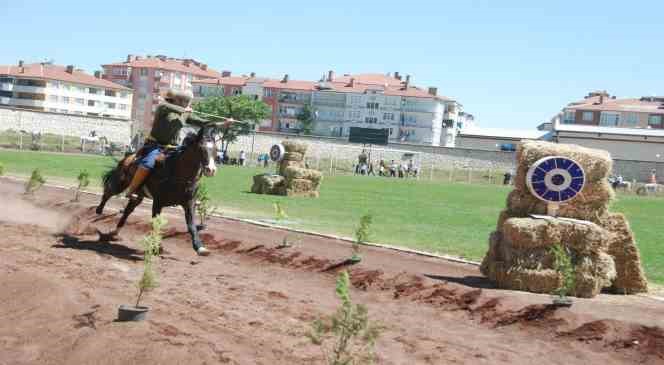Atlı Okçuluk Türkiye Şampiyonası Çeyrek Final müsabakaları Akşehir’de başladı