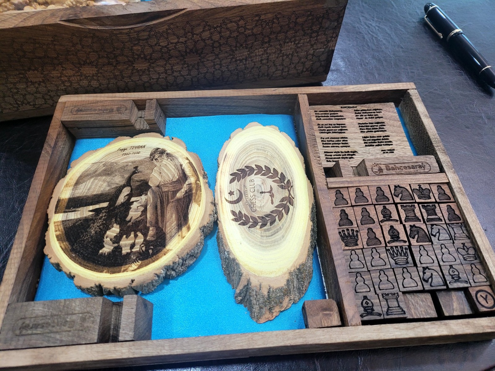 Bahçesaray Bal ve Ceviz Tesisi’nde el emeği ürünler üretiliyor