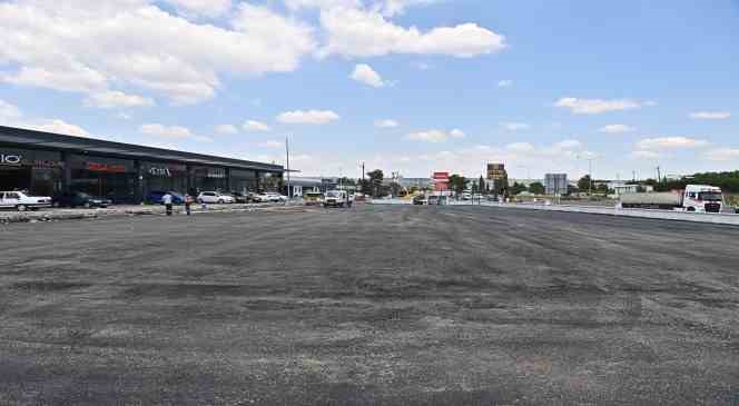 Başkan Uzunlar, Oto Galericiler Sitesi çevresindeki çalışmaları inceledi