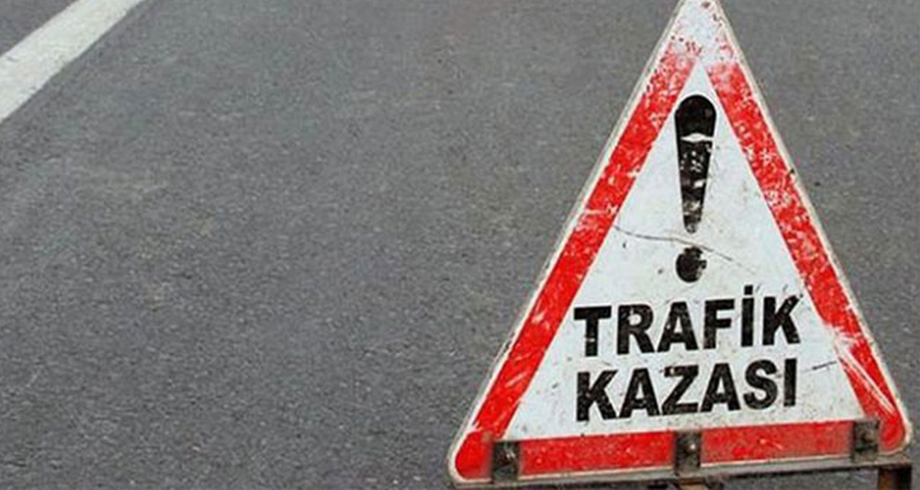 Motosiklet ile traktör çarpıştı, 2 kişi hayatını kaybetti