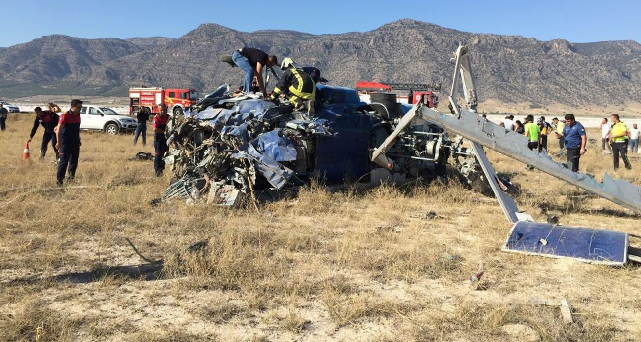 Rus pilot köye ve araçların üzerine düşmemek için göle inmek istemiş