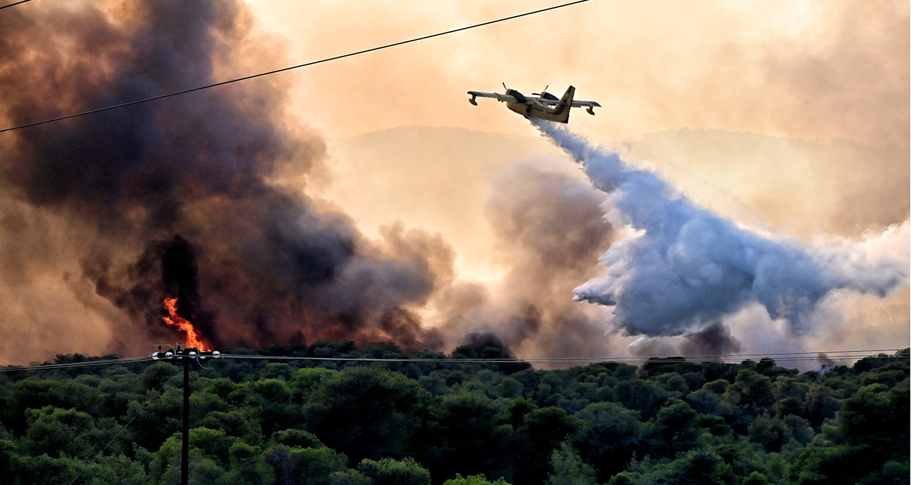 Yunanistan’da düşen yangın söndürme uçağındaki 2 pilot öldü