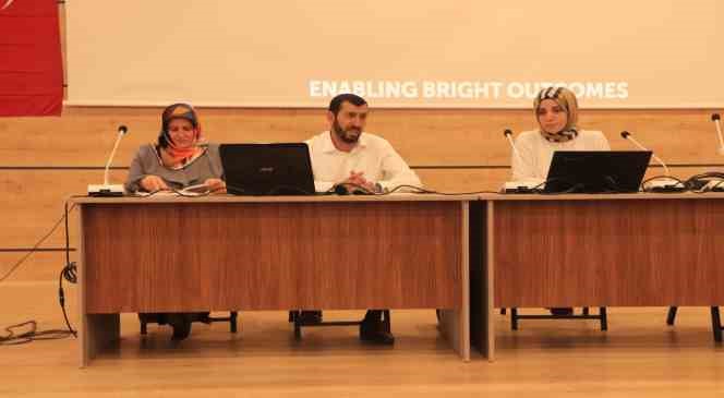 Elazığ’da bir yetime aile olma paneli düzenlendi