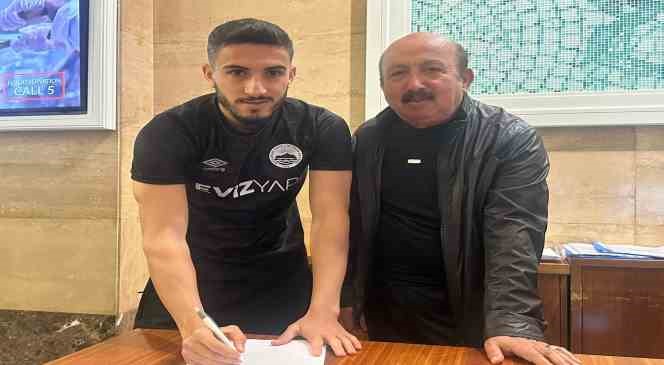 Bucaspor 1928 ile yollarını ayıran Hasan Çelik, Aliağa FK’ya transfer oldu