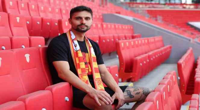 Tarkan Serbest: “Göztepe’de olmaktan çok mutluyum”