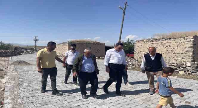 Digor’da köyler modern yollara kavuşuyor