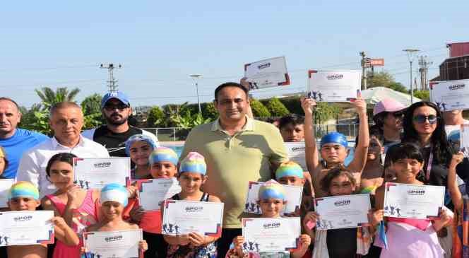 Toroslar Belediyesi Yaz Spor Okulları ilk mezunlarını verdi