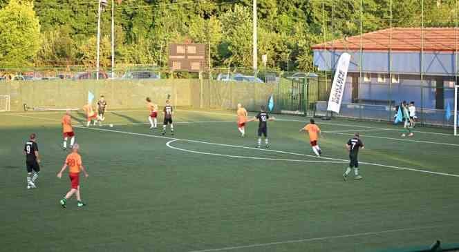 Kartepe’nin şöhretleri sahaya çıktı