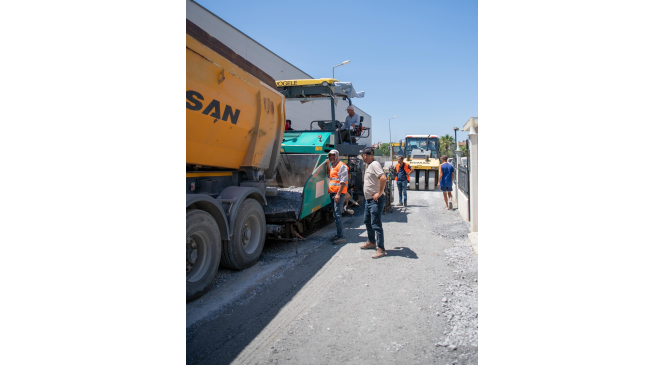 Kuşadası’nda Karaova ve Soğucak Mahalleleri’nde yollaryenilendi