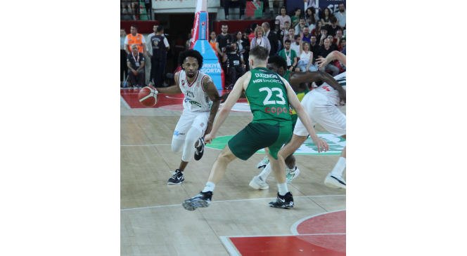 Angola, ikinci kez sağlık kontrolünden geçemedi