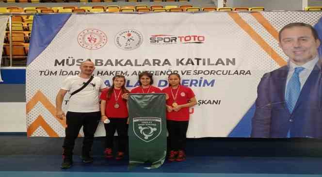 Türkiye Şampiyonasında Afyonkarahisarlı güreşçilerden büyük başarı