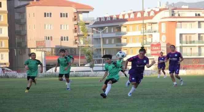 Denizlispor’un geleceği minikler, yeni sezonu açtı