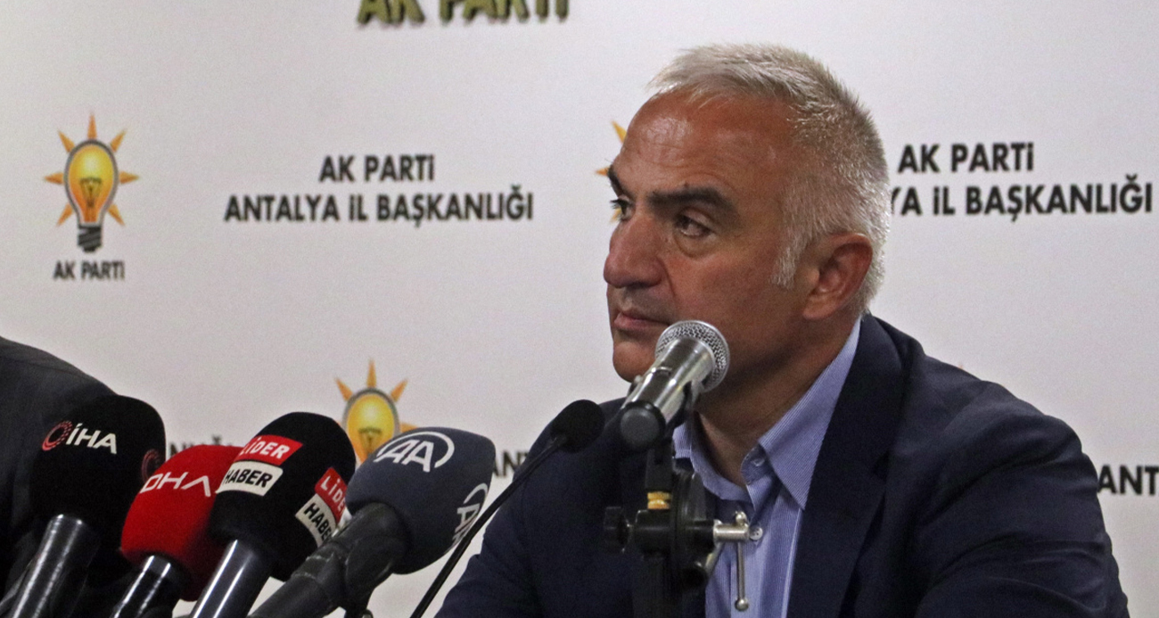 Bakan Ersoy’dan sanatçı Özkan Uğur için taziye mesajı