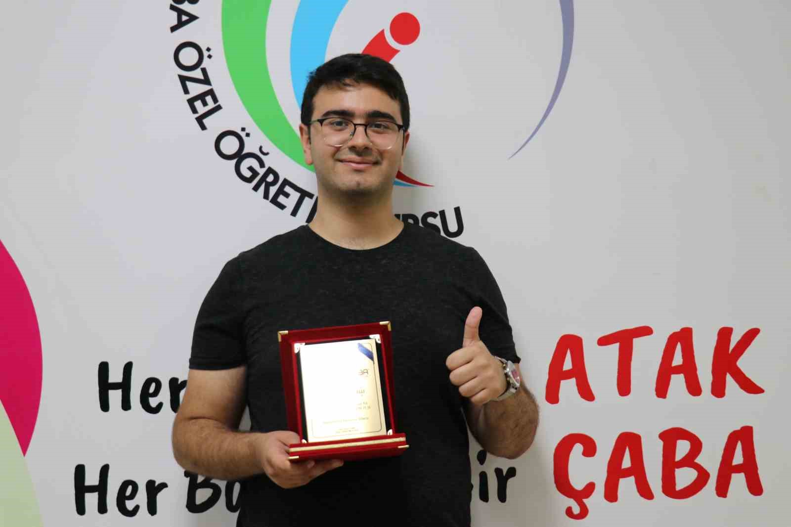 Vanlı öğrenci YKS’de ilk 100’e girmeyi başardı