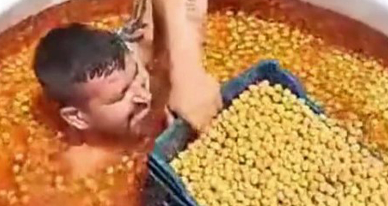 Sosyal medyada çıplak zeytin havuzuna girme videosu “Bu kadar da olmaz” dedirtti