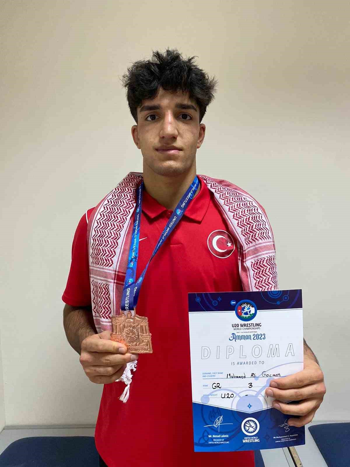 Dünya şampiyonasında 3. oldu
