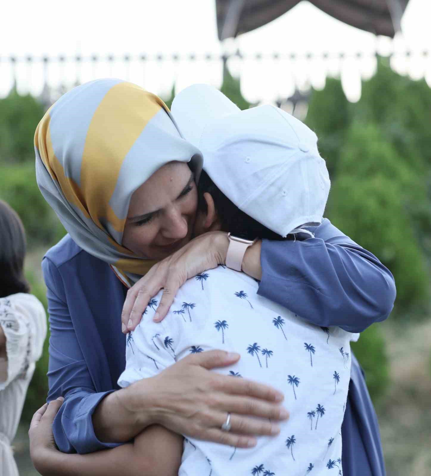 Bakan Göktaş, devlet koruması altındaki çocuklarla ’Yaz Çocuk Etkinliği Programı’na katıldı