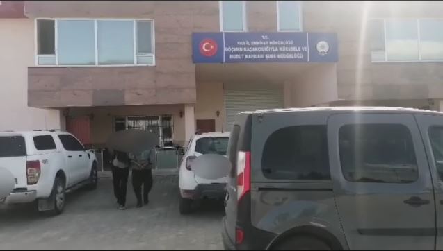 Van’da göçmen kaçakçılığı operasyonu: 3 tutuklama