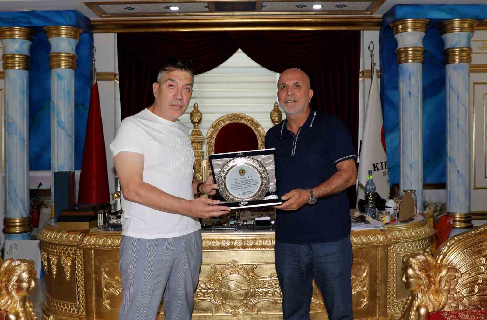 Şahin Kırbıyık’tan yeni sezonda Corendon Alanyaspor’a destek sözü