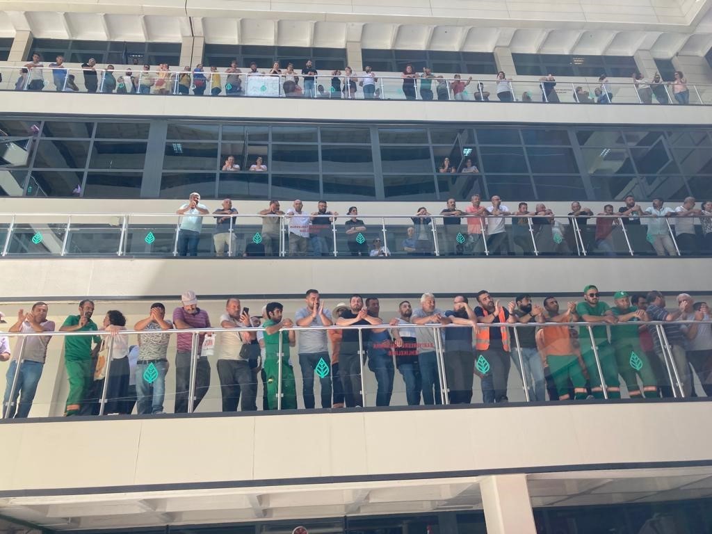 Çankaya Belediyesi personelinden Başkan Taşdelen’e protesto