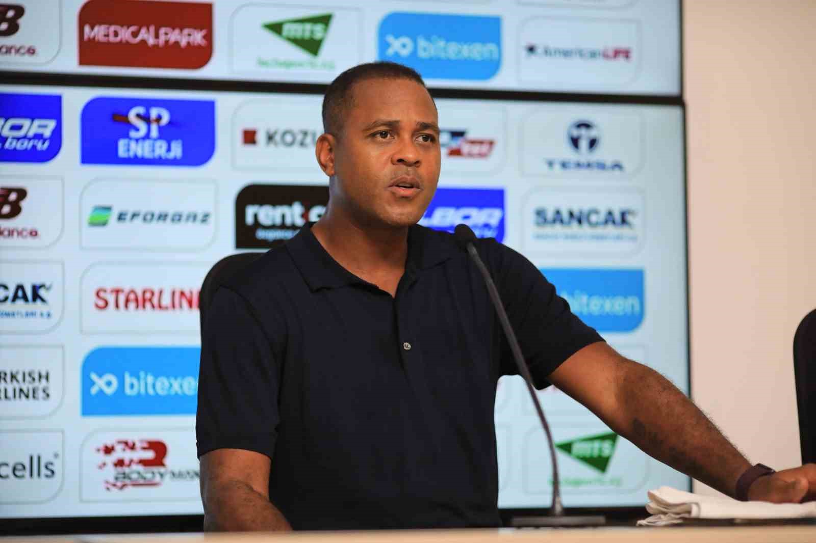 Patrick Kluivert: “Turu daha geçmedik, çalışmamız lazım”