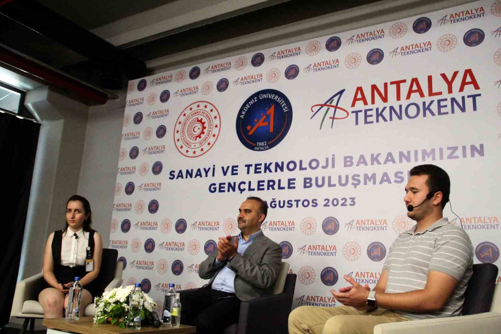 Bakan Kacır: “Ülkemizin dört yanında Ar-Ge atılımını ortaya koymalıyız”