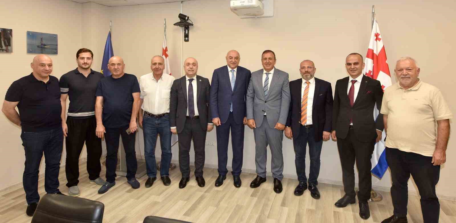 TTSO’dan Sarp Sınır Kapısı’ndaki yoğunluğu azaltmak için gemi seferleri önerisi