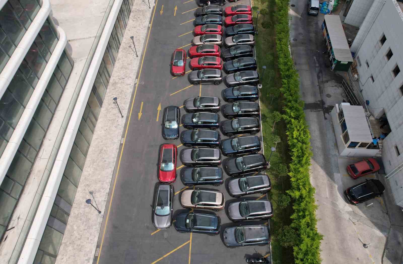 İstanbul’da teslimat için bekleyen Togg’lar görüntülendi