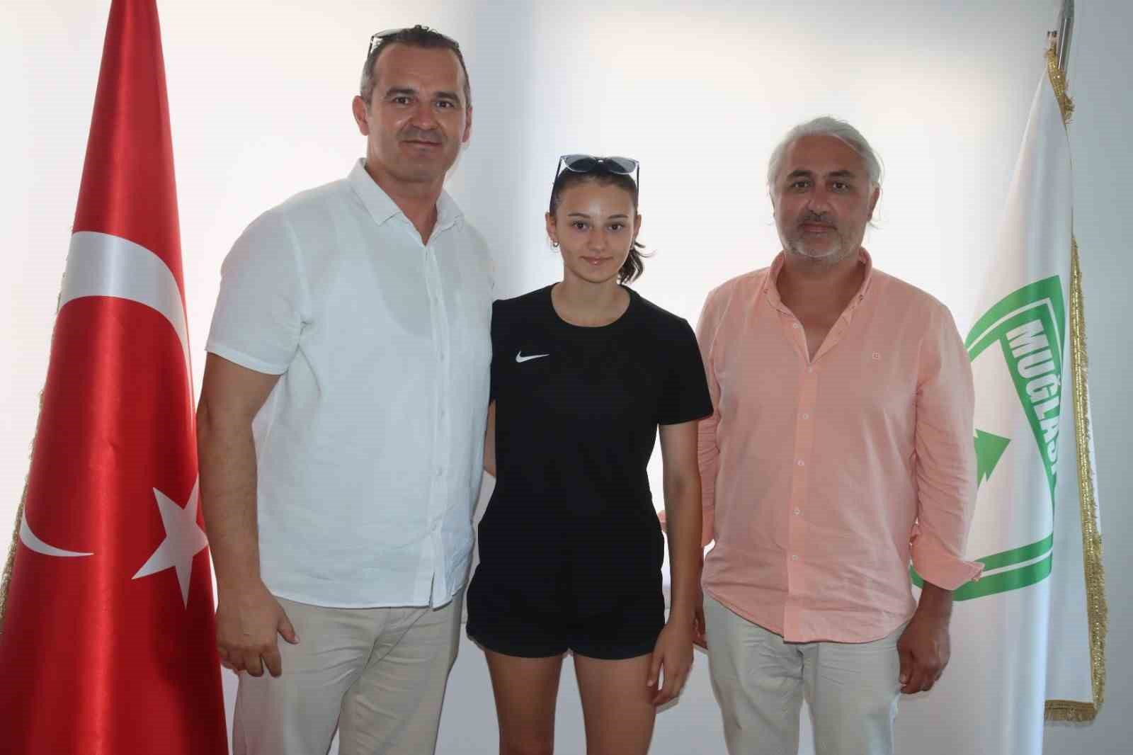 Muğlaspor Voleybol ’un iki yeteneği transfer oldu