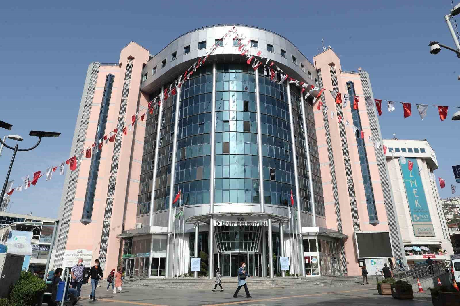 İzmit Belediyesi işçisine yüzde 22 ek zam