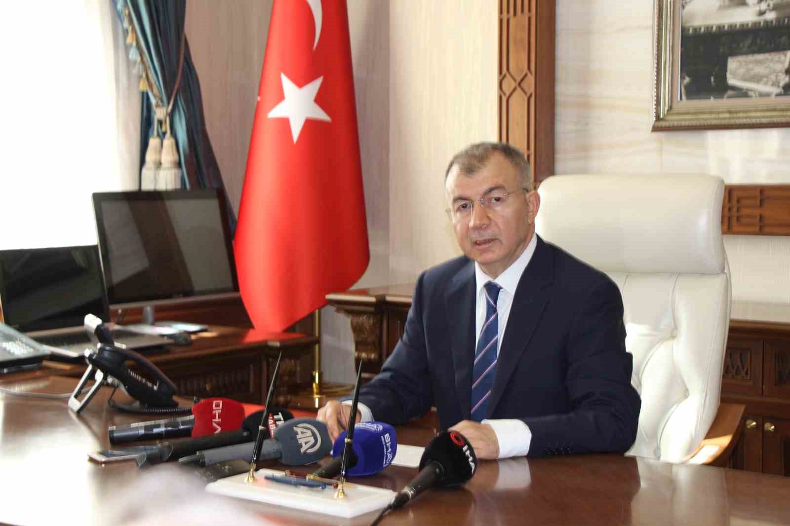 Amasya’nın yeni valisi Yılmaz Doruk görevine başladı