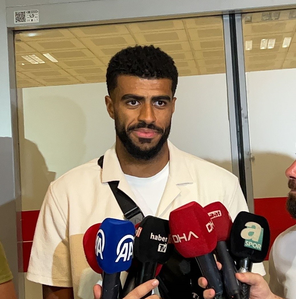 Rayyan Baniya: “Trabzonspor’da oynamak bütün oyuncuların hayalidir”