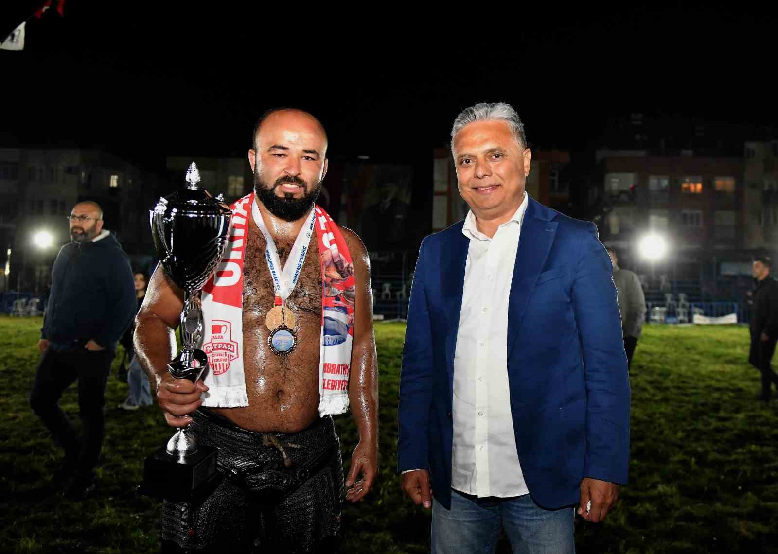 Güreş Lig’inin ilk şampiyonu başbehlivan  Okulu, oldu