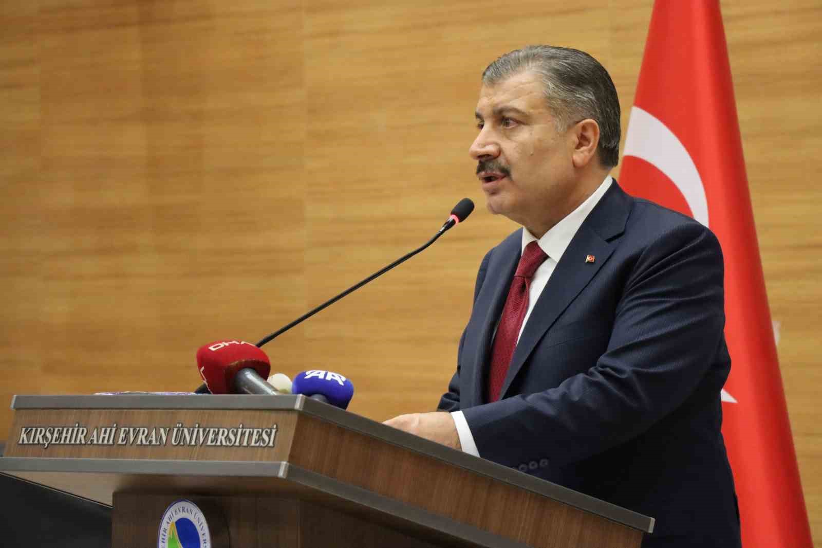 Sağlık Bakanı Koca: “Gençler, değerleri ve tarihlerine karşı tahrik edilmeye çalışılıyor”