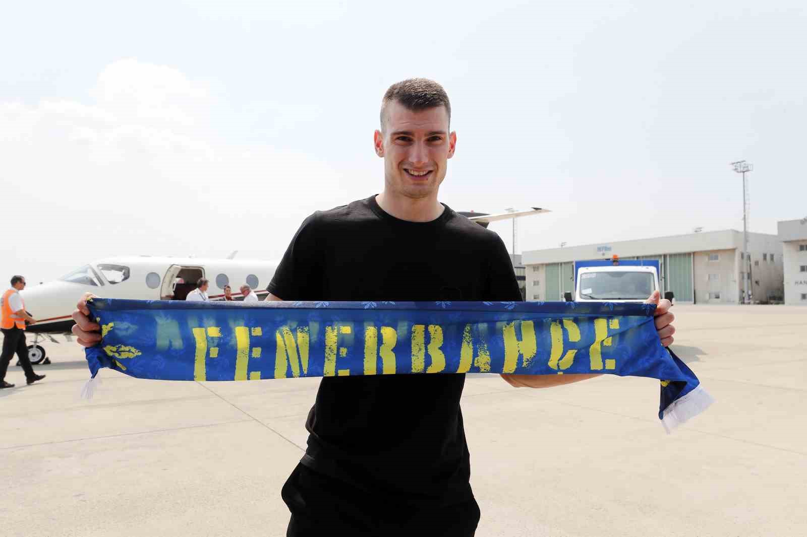 Dominik Livakovic, Fenerbahçe için İstanbul’da