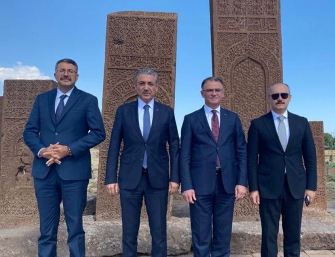 Vali Akkoyun, Malazgirt Zaferi’nin 952’nci yıl dönümü etkinliklerine katıldı