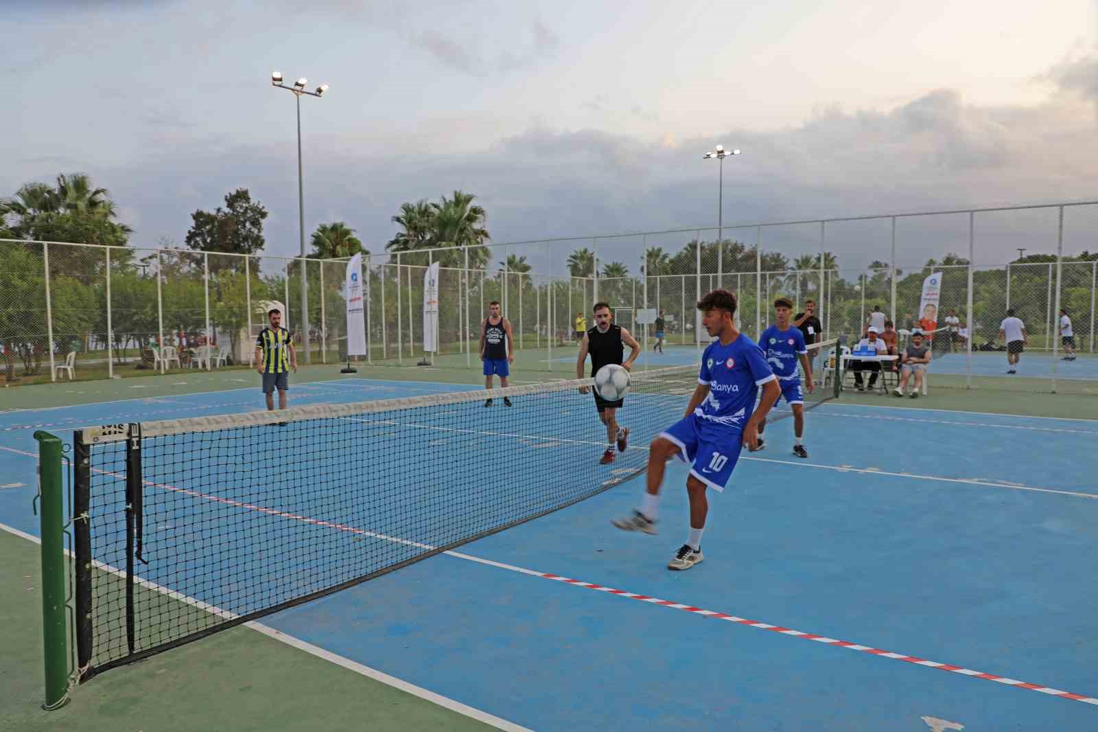 Ayak Tenisi ‘Zafer Kupası’ için oynandı