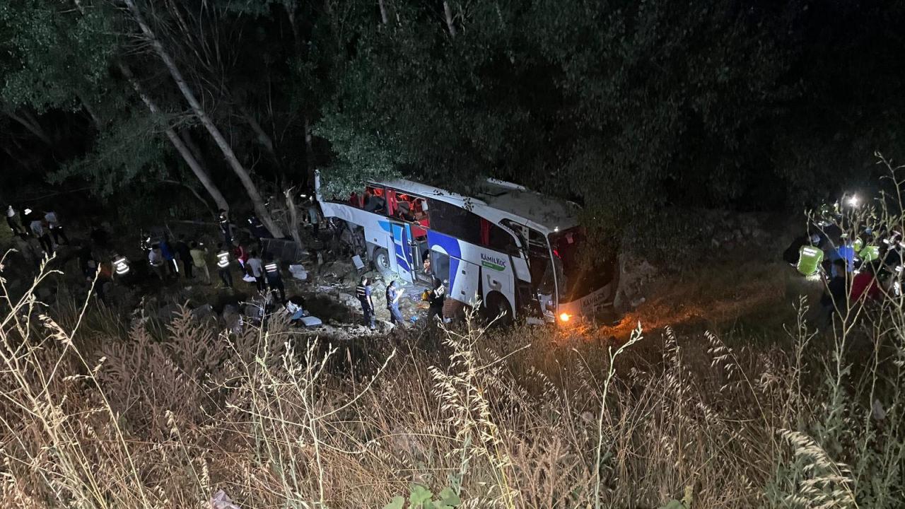 Son dakika: Yozgat'ta otobüs faciası: 12 ölü, 19 yaralı
