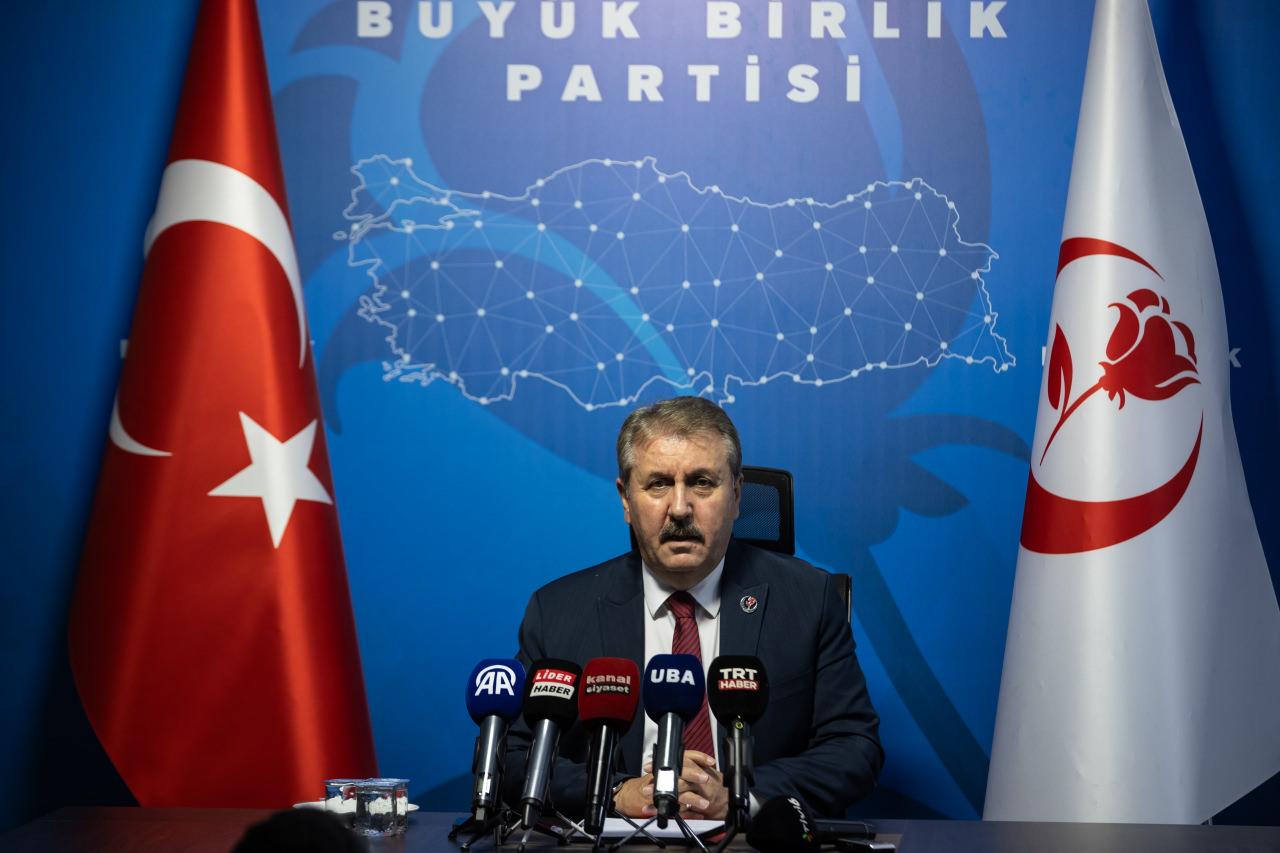 BBP Genel Başkanı Destici: Emekliye zam için ocak ayı beklenmemeli
