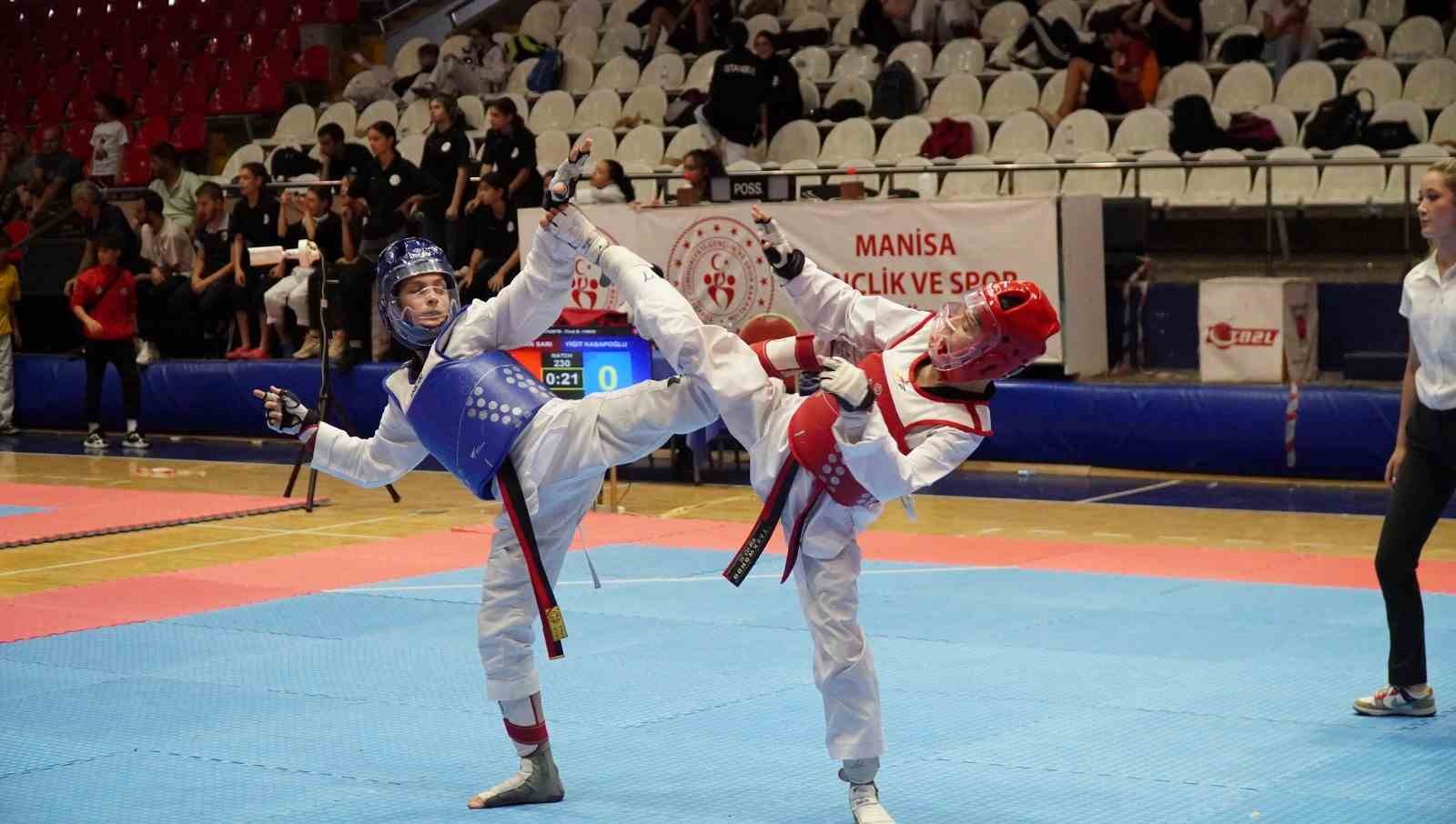 Anadolu Yıldızlar Ligi Tekvando Yarı Finalleri Manisa’da başladı