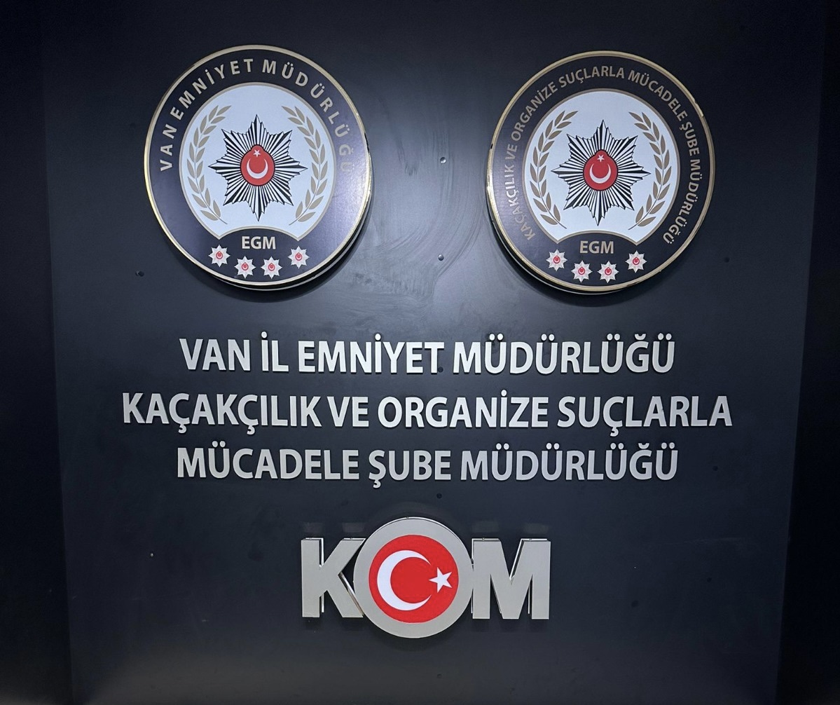 Van’da tarihi eser ele geçirildi