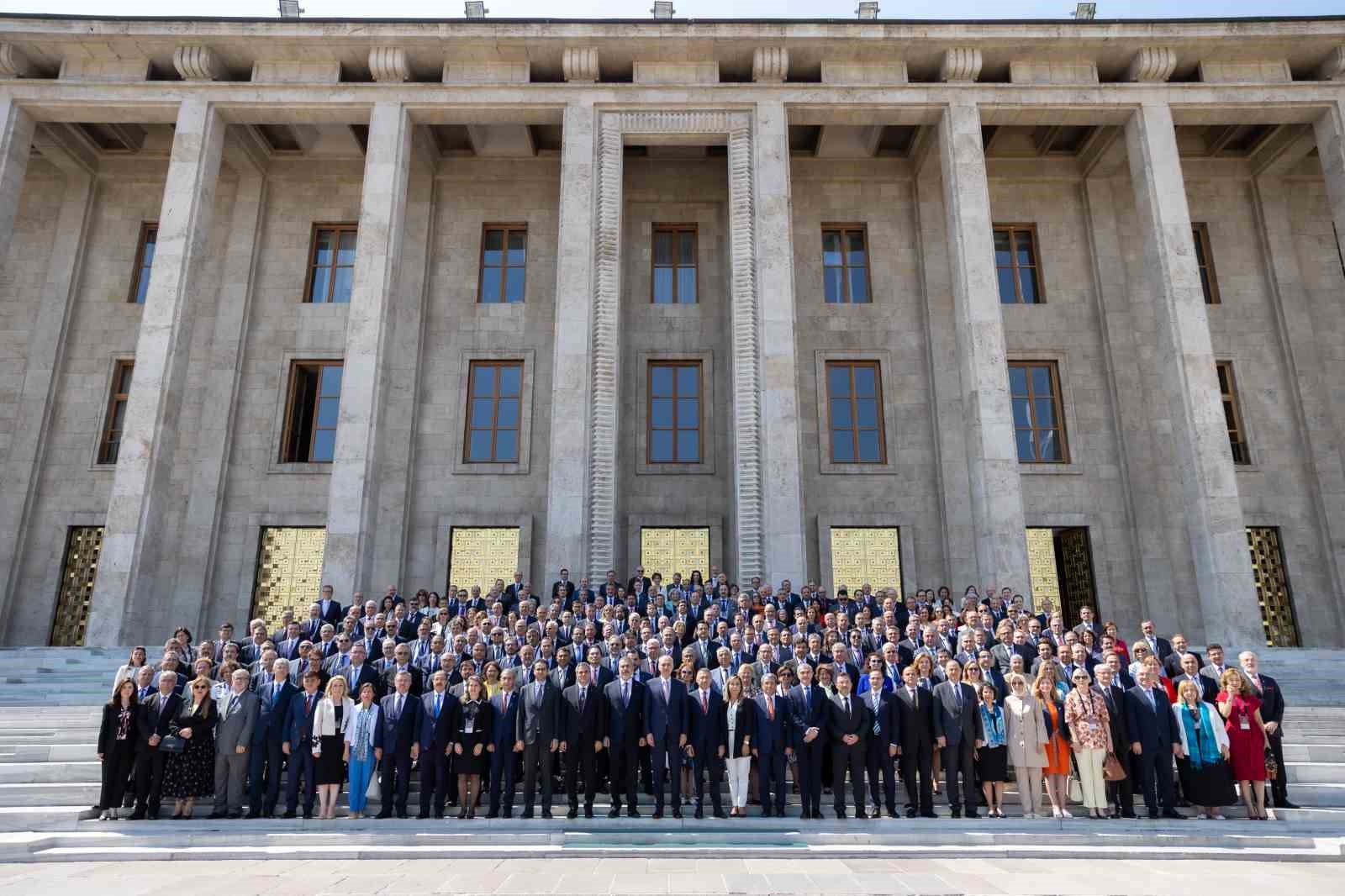 TBMM Başkanı Kurtulmuş, 14. Büyükelçiler Konferansı çerçevesinde Bakan Fidan ve beraberindeki büyükelçileri kabul etti