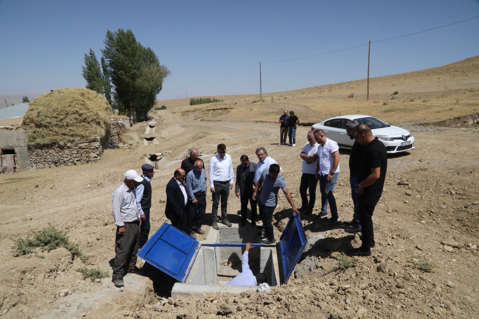 Gürpınar’ da kuraklığın yaşandığı mahalleye can suyu