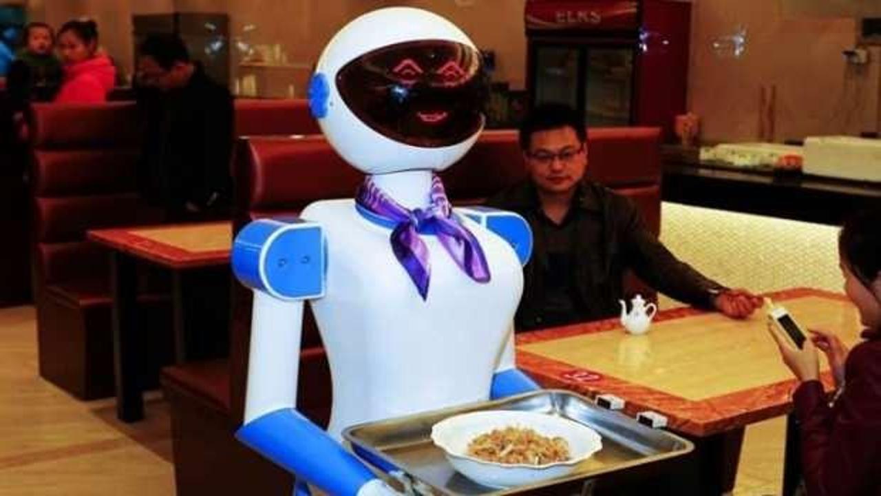 Çinli garson robotlar Güney Kore’de kriz yarattı