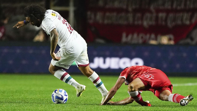 Marcelo, rakibinin bacağını kırdı; sahada gözyaşları sel oldu