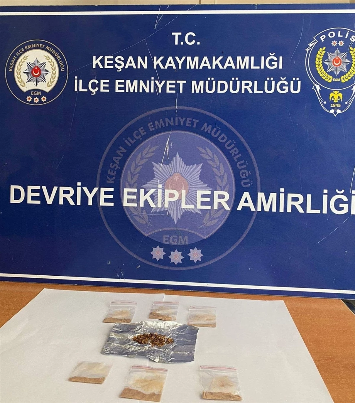 Edirne’de uyuşturucuyla yakalanan 2 şüpheli gözaltına alındı