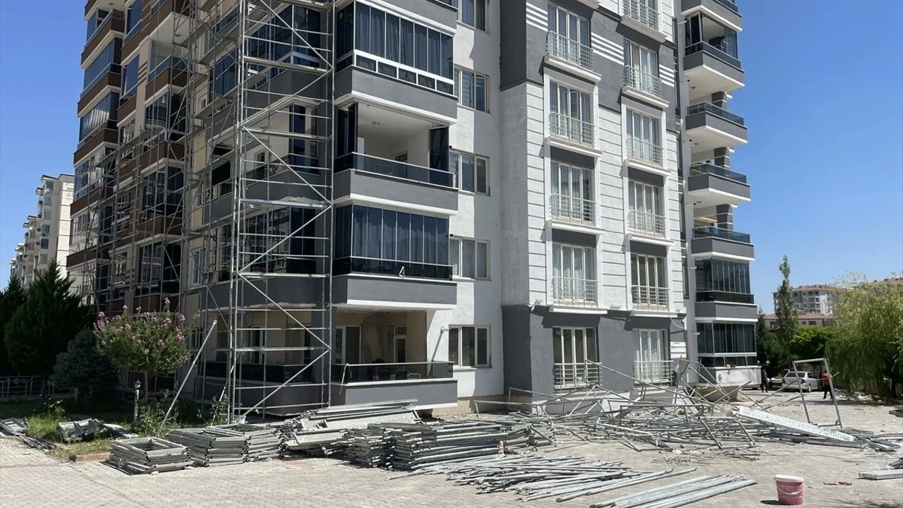 Yine bir iş kazası: Vanlı genç inşaattan düşerek hayatını kaybetti